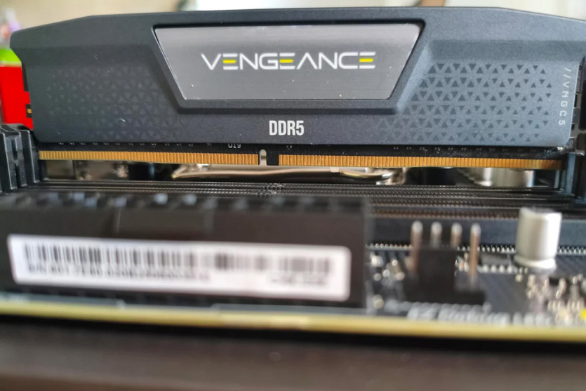 Методы опознания подделок модулей памяти Corsair Vengeance DDR5